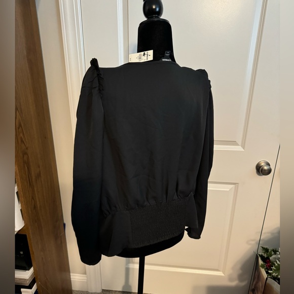 XL Black Express Blouse - Picture 4 of 6